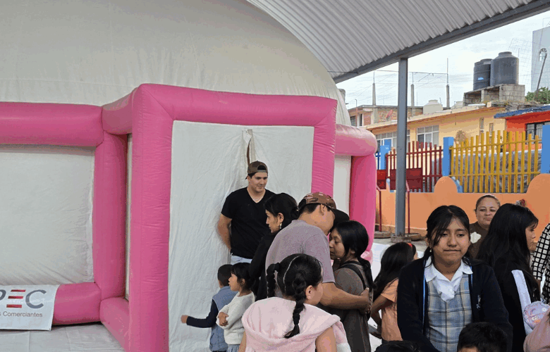 Gira del cine-domo en la Mixteca oaxaqueña.